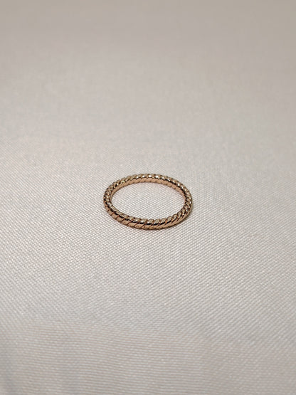 Thin Rope Ring