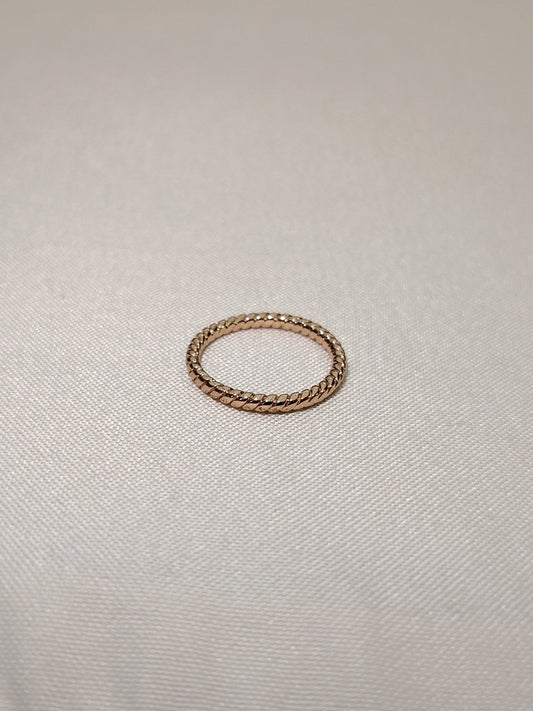 Thin Rope Ring